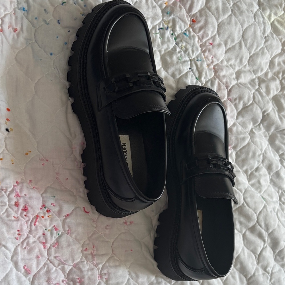 Steve Madden Glossy Black Loafers